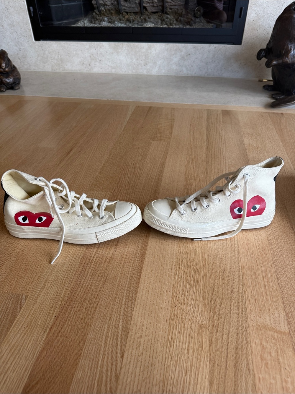 Kids Cream High-Top Sneakers with Red Heart Graphic